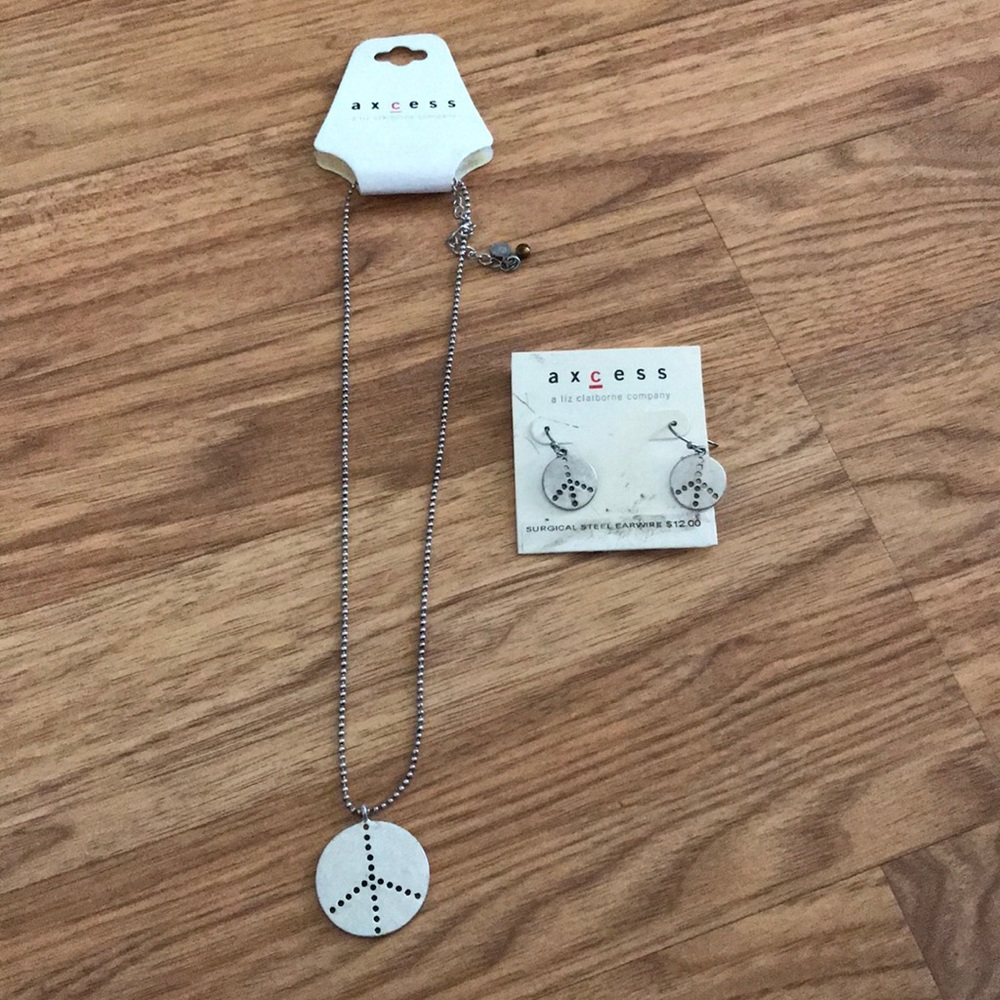 Axcess Necklace And Earrings Set NWT Peace Signs